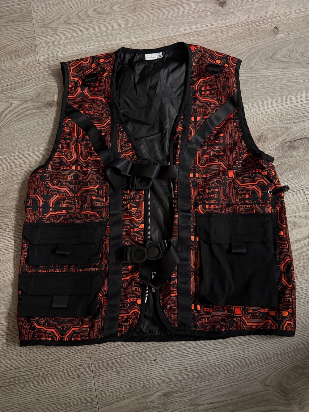 iHeartRaves Men's Tech Utility Vest - Red & Black Circuit Print